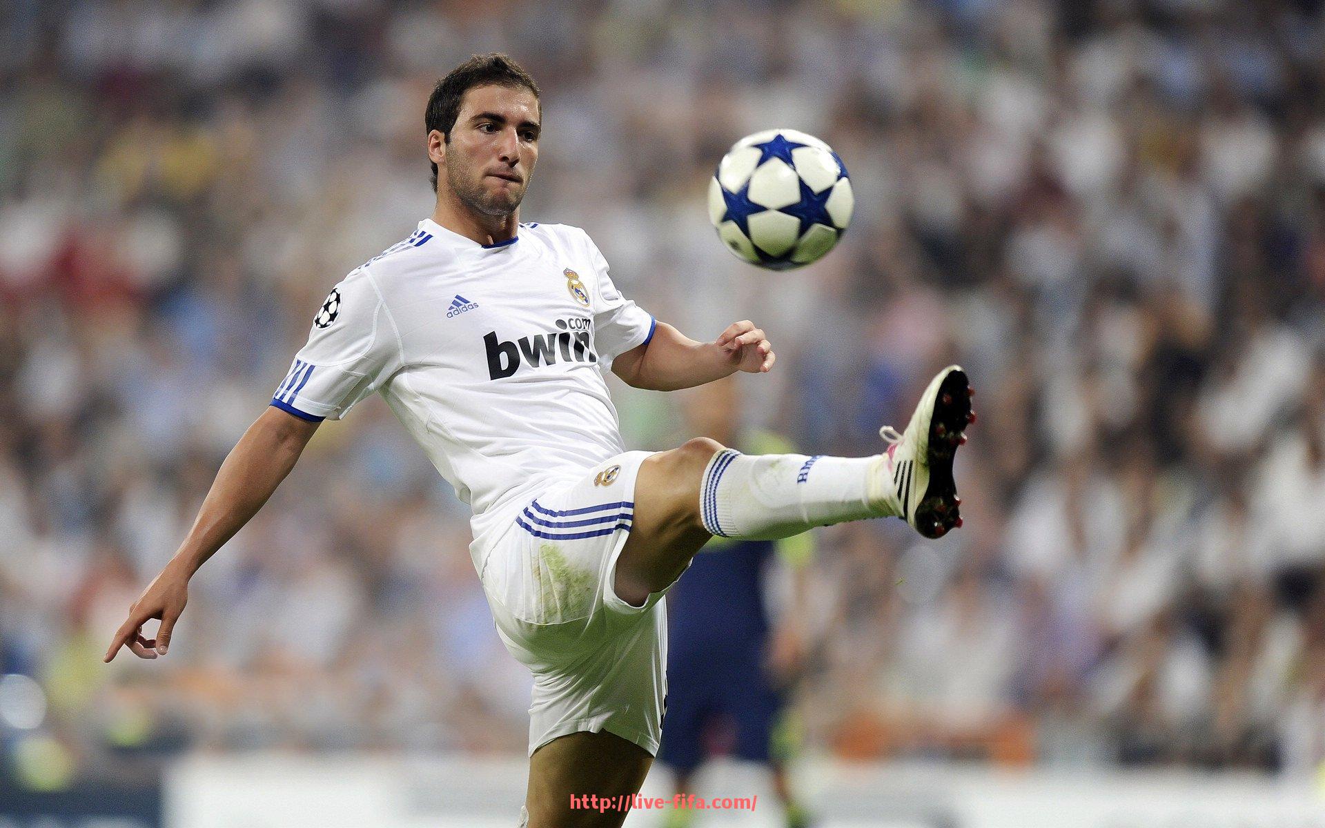 世俱杯直播-NBA单场得分榜上有哪些传奇表现（nba 单场得分）